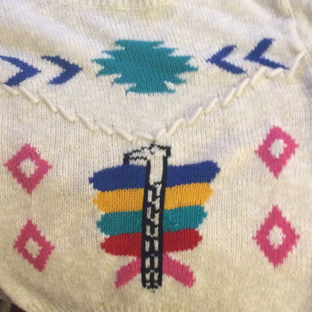 Stunning Vintage Sweater ! Fun Pattern ! - image 2